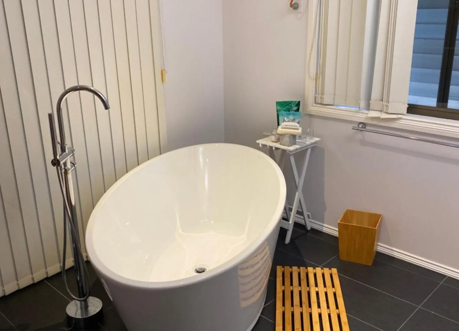 Homestay Everingham Views Rockhampton Australia