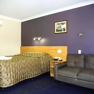 Sunpalms Motel